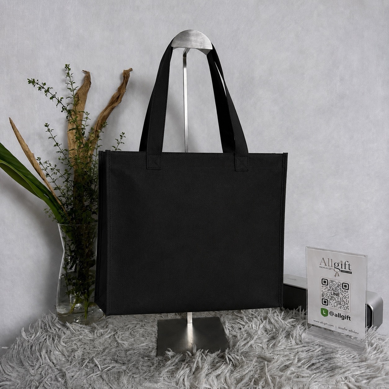 กระเป๋าผ้าสปันบอนด์ พร้อมสกรีนโลโก้ รับผลิตกระเป๋าผ้า Non-Woven คุณภาพสูง สำหรับบริษัท องค์กร และแบรนด์