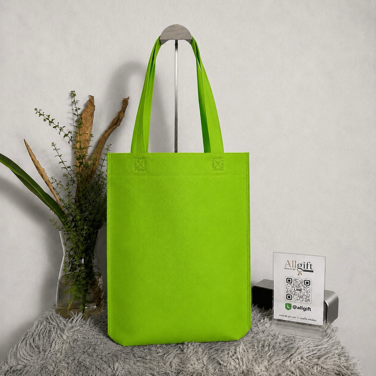 กระเป๋าผ้าสปันบอนด์ พร้อมสกรีนโลโก้ รับผลิตกระเป๋าผ้า Non-Woven คุณภาพสูง สำหรับบริษัท องค์กร และแบรนด์